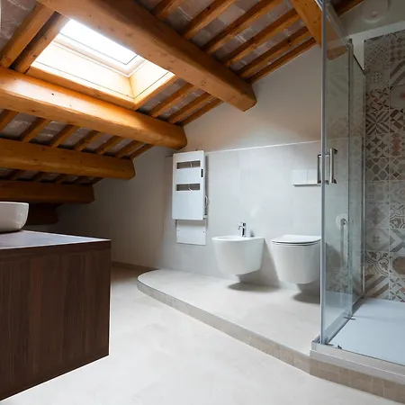 Antica Corte Apartment *