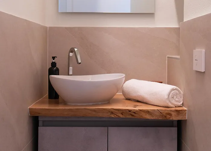 Antica Corte * لوغو